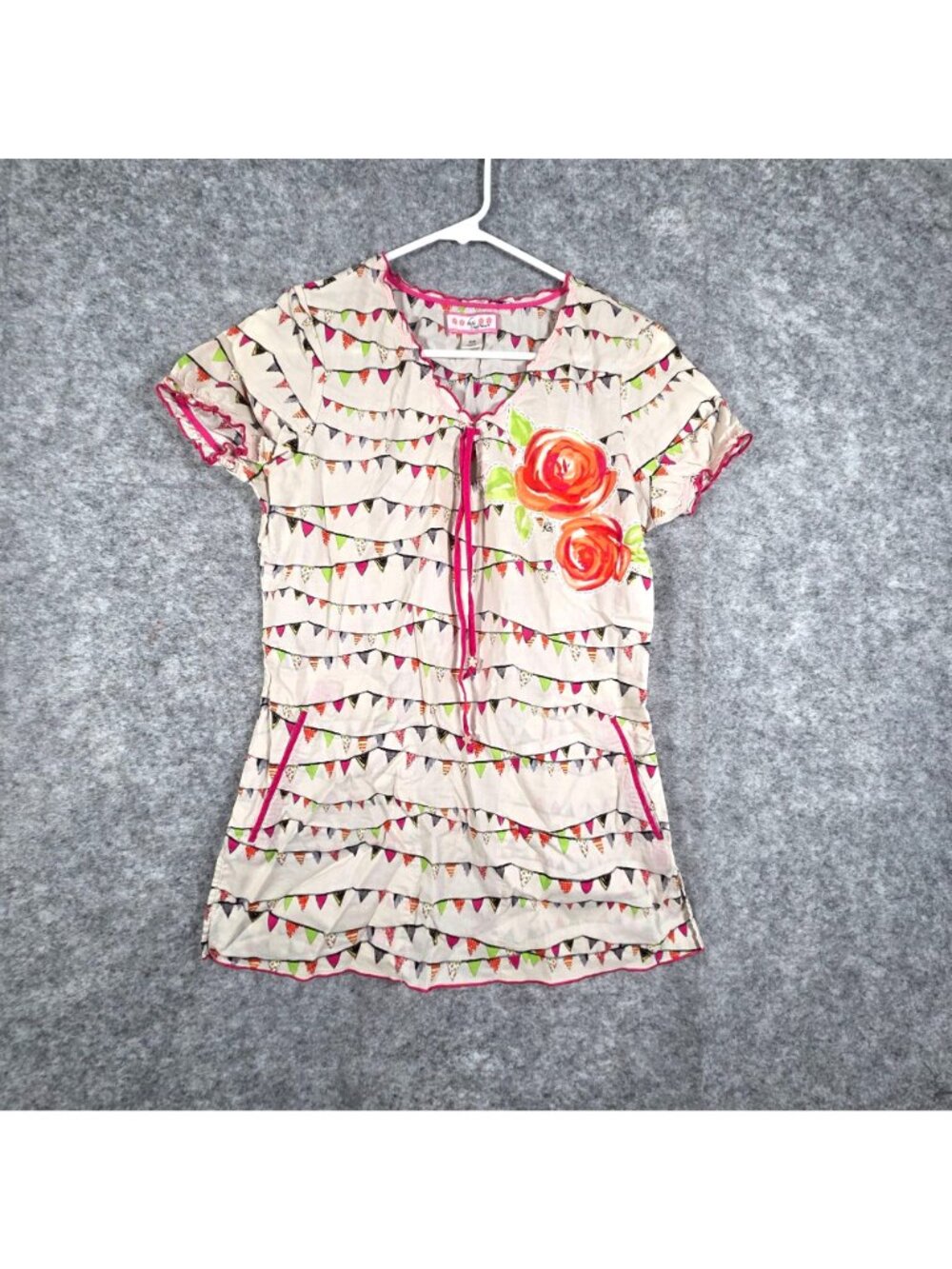 Koi Kathy Peterson 100% Cotton Pink Green Floral Flag Nurse Medical Scrub Top XS - Picture 2 of 9